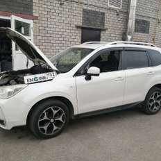 undefined на водородной очистке двигателя Subaru Forester проходит водородную очистку двигателя