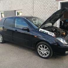 undefined на водородной очистке двигателя Ford Focus проходит водородную очистку двигателя