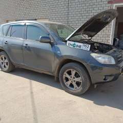 Toyota RAV4 на водородной очистке двигателя в компании ВОДОРОДОФФ (ранее Водород+ НН) Toyota RAV4 проходит водородную очистку двигателя