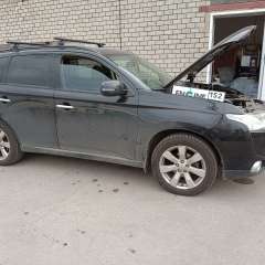 Mitsubishi Outlander на водородной очистке двигателя в компании ВОДОРОДОФФ (ранее Водород+ НН) Mitsubishi Outlander проходит водородную очистку двигателя