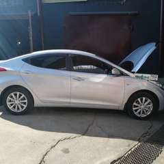 Hyundai Elantra на водородной очистке двигателя в компании ВОДОРОДОФФ (ранее Водород+ НН) Hyundai Elantra проходит водородную очистку двигателя