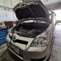 Toyota Corolla Verso проходит водородную очистку двигателя