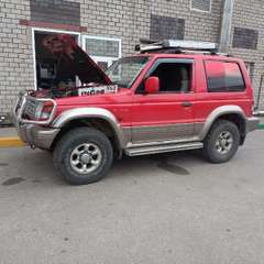 Mitsubishi Pajero на водородной очистке двигателя в компании ВОДОРОДОФФ (ранее Водород+ НН) Mitsubishi Pajero проходит водородную очистку двигателя